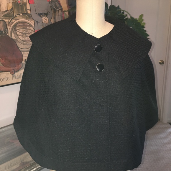 Tulle capelet - Picture 2 of 5